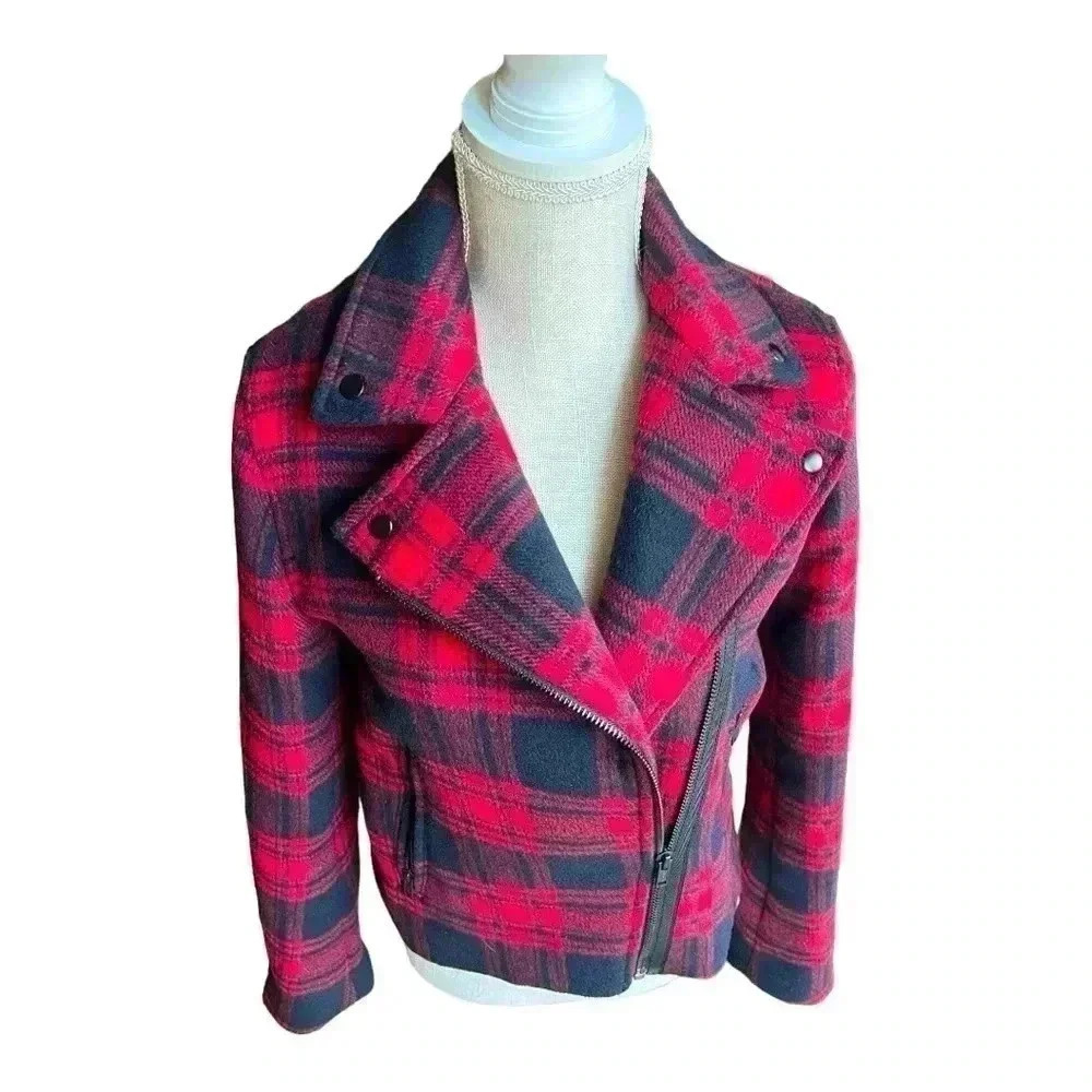 Women's Gap Plaid Coat Size S Red and Black Side Zip Asymmetrical Preowned
